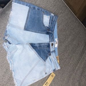 Patterned jean shorts